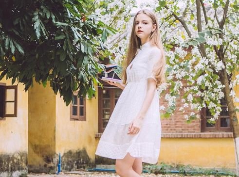 乡下未婚妻是真大佬(叶凝薄寒年)全文免费阅读无弹窗大结局_(乡下未婚妻是真大佬免费阅读全文大结局)最新章节列表（叶凝薄寒年）
